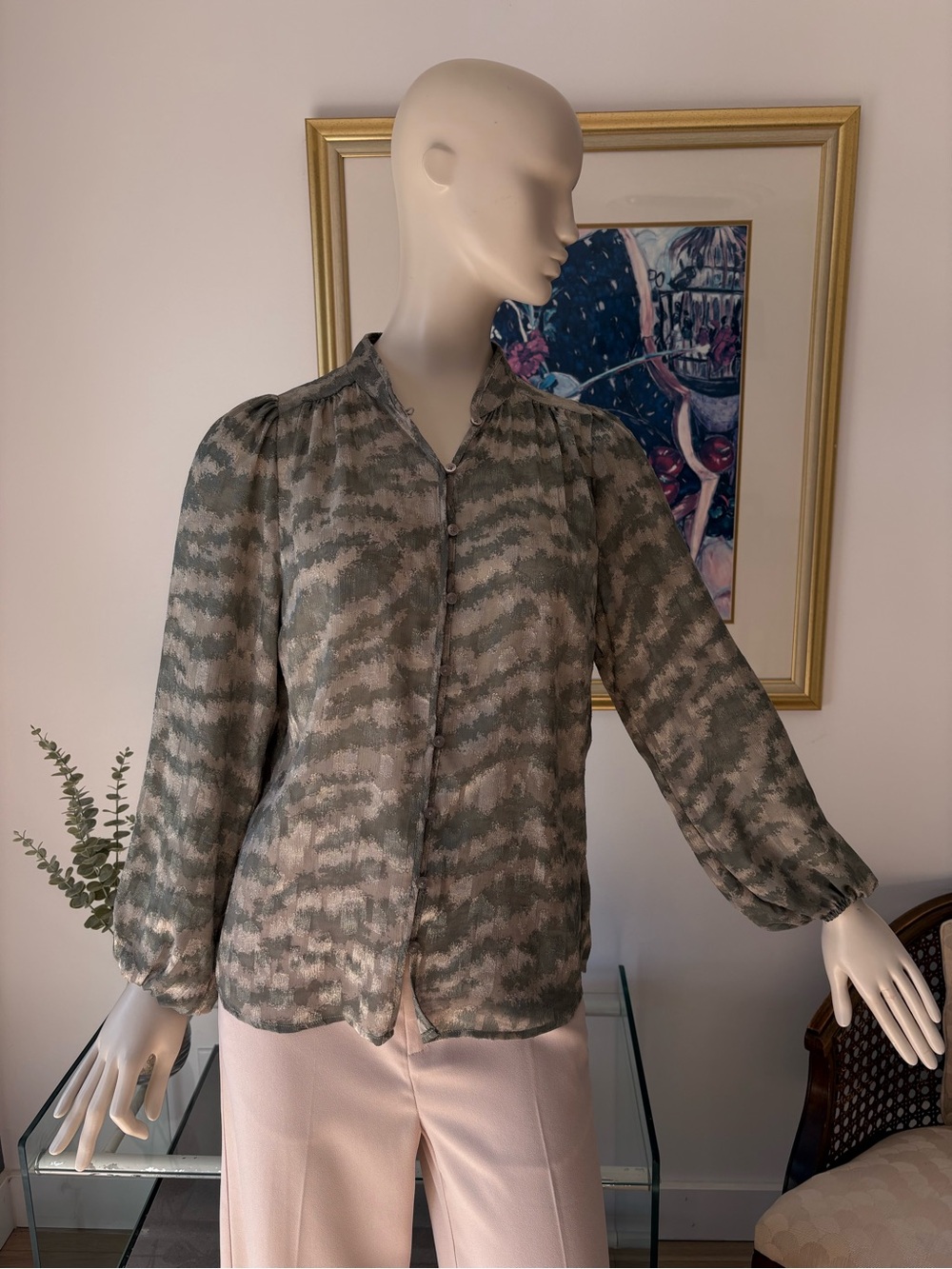 Lightweight Olive Wave-Print Button Front Blouse